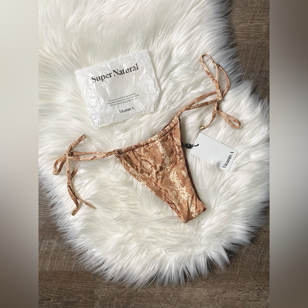 NWT Vitamin A Milana Adjustable Bikini Bottom